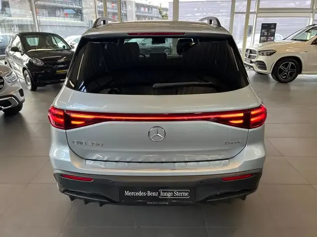 Mercedes-Benz EQB 350