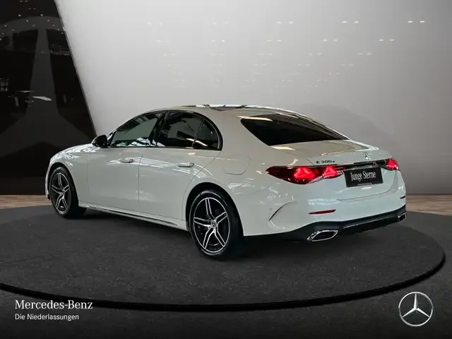 Mercedes-Benz E 300