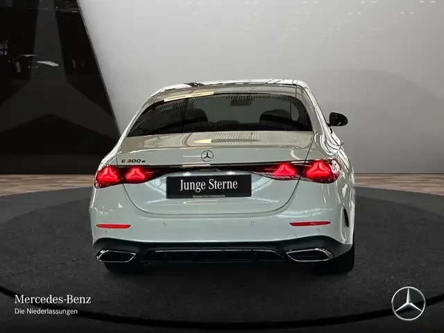 Mercedes-Benz E 300