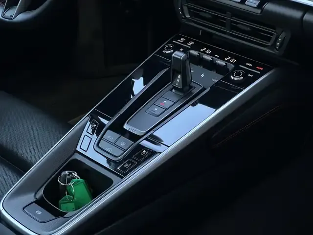 Porsche 992