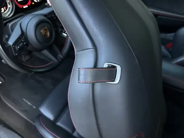 Porsche 992