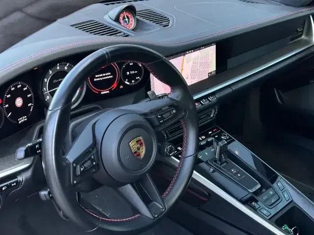 Porsche 992