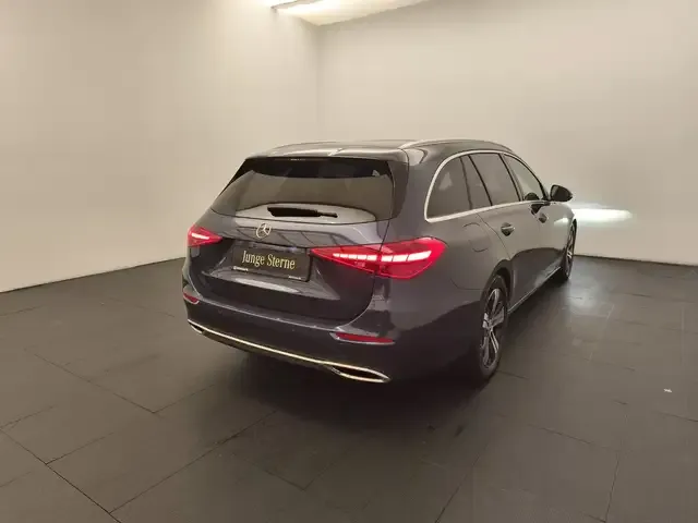 Mercedes-Benz C 220