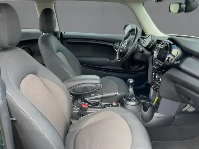 MINI Cooper D