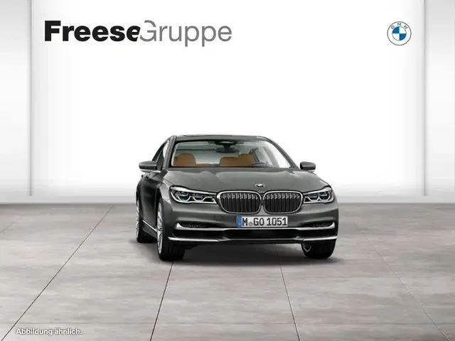BMW 740