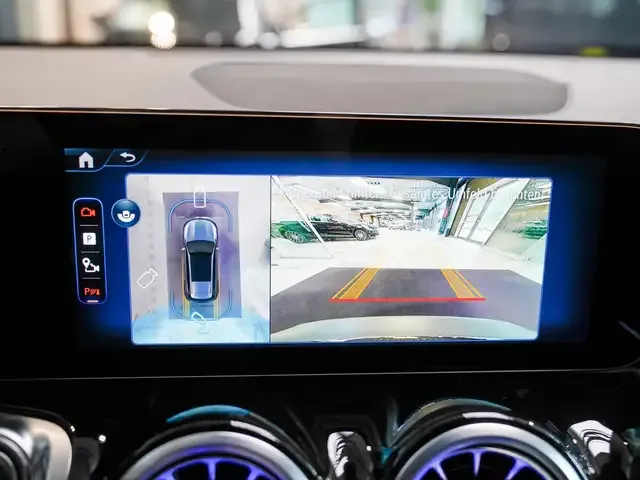 Mercedes-Benz EQB 350
