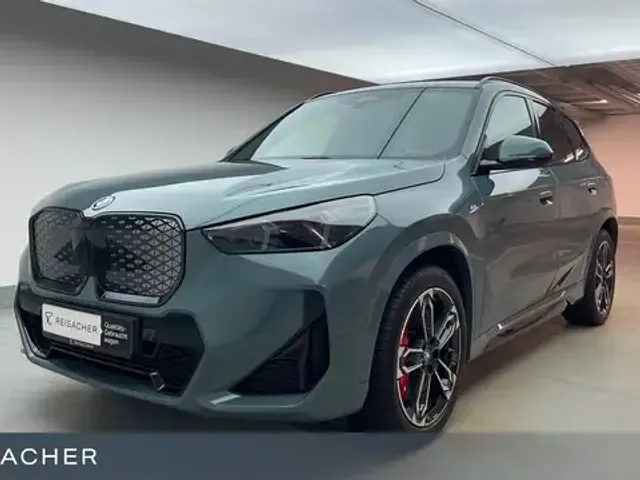 BMW iX1