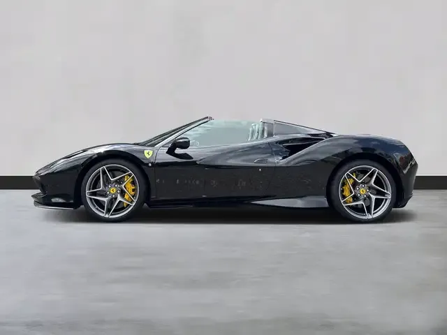 Ferrari F8 Spider