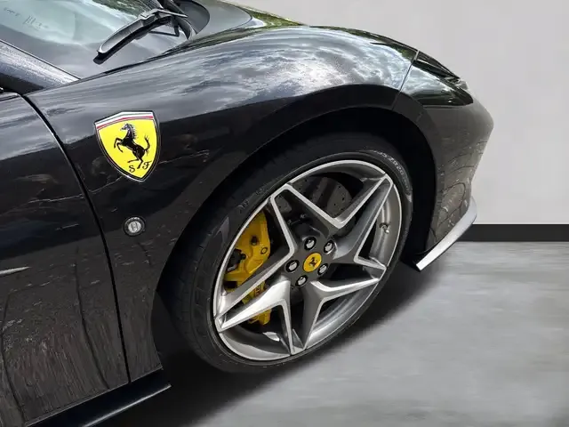 Ferrari F8 Spider