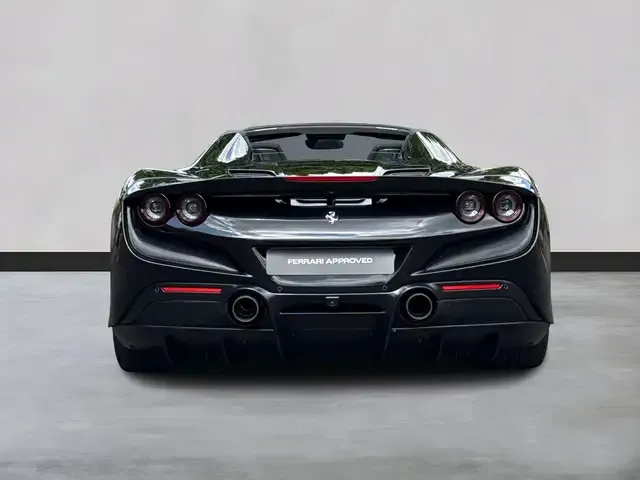 Ferrari F8 Spider