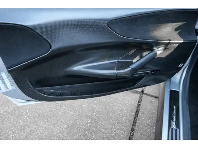 Ferrari SF90 Stradale