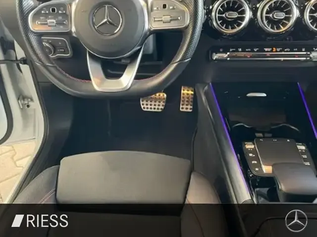 Mercedes-Benz B 250