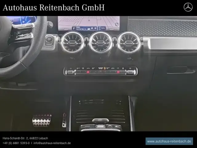 Mercedes-Benz EQB 300