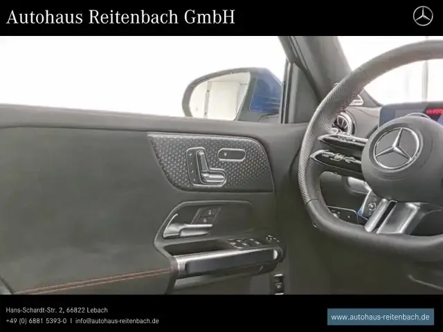 Mercedes-Benz EQB 300