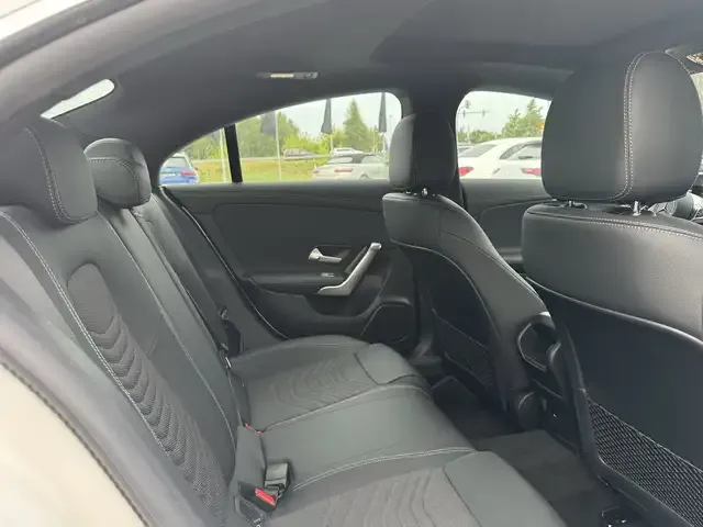Mercedes-Benz CLA 180