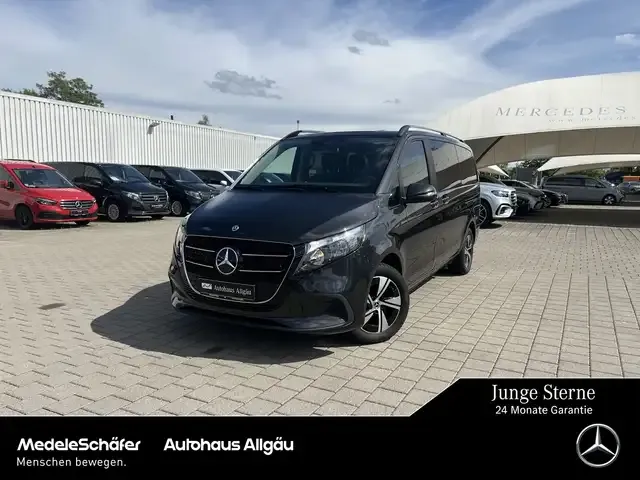 Mercedes-Benz V 220