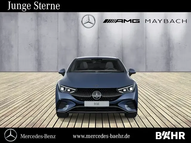 Mercedes-Benz EQE 300