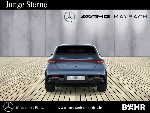 Mercedes-Benz EQE 300