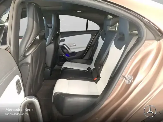 Mercedes-Benz CLA 45 AMG