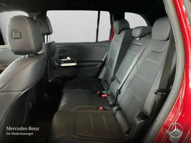 Mercedes-Benz EQB 300