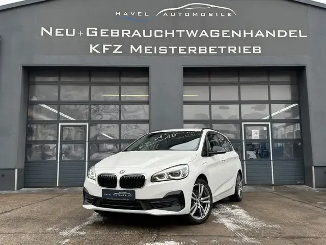 BMW 225