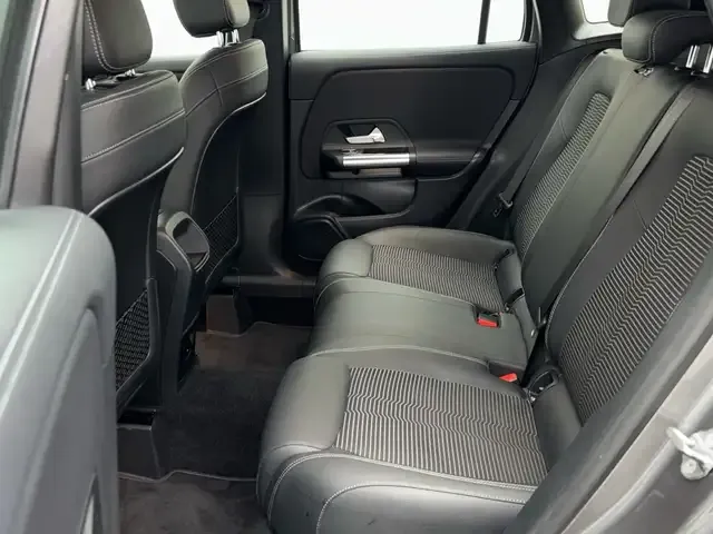 Mercedes-Benz GLA 220