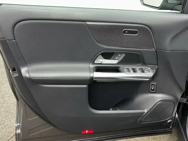 Mercedes-Benz GLA 220