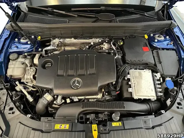 Mercedes-Benz GLB 200