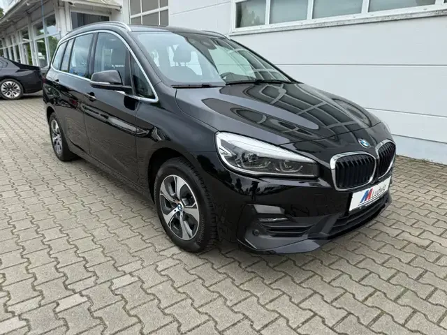 BMW 218
