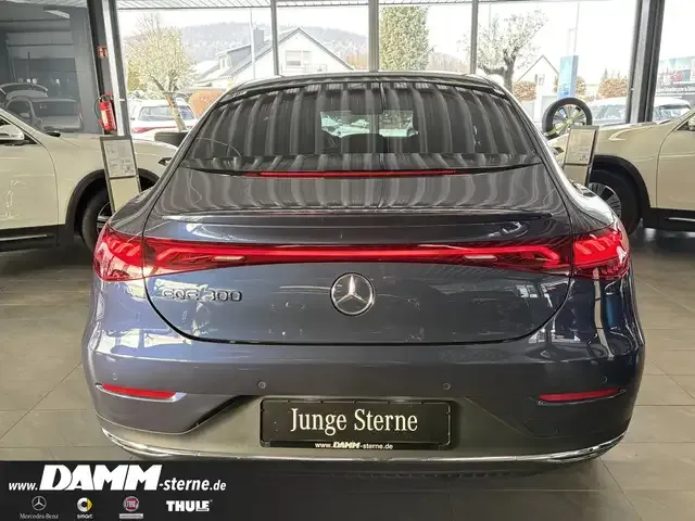 Mercedes-Benz EQE 300