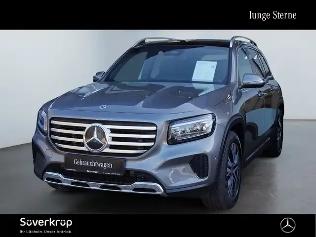 Mercedes-Benz GLB 220