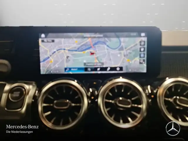 Mercedes-Benz EQB 250