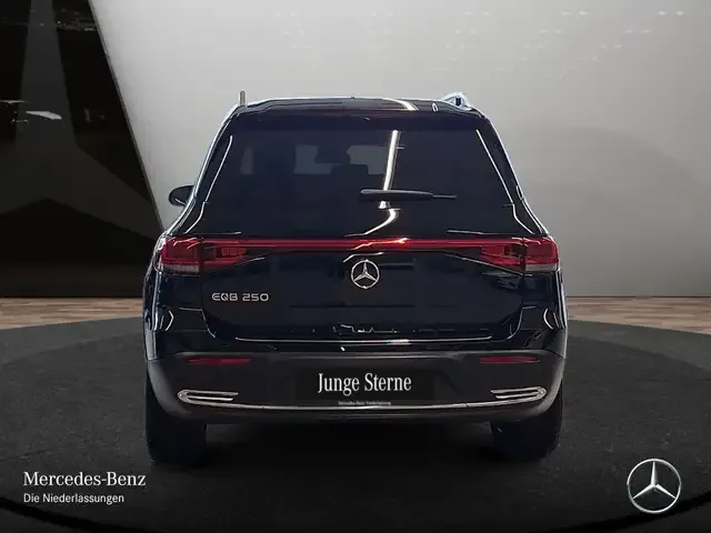 Mercedes-Benz EQB 250