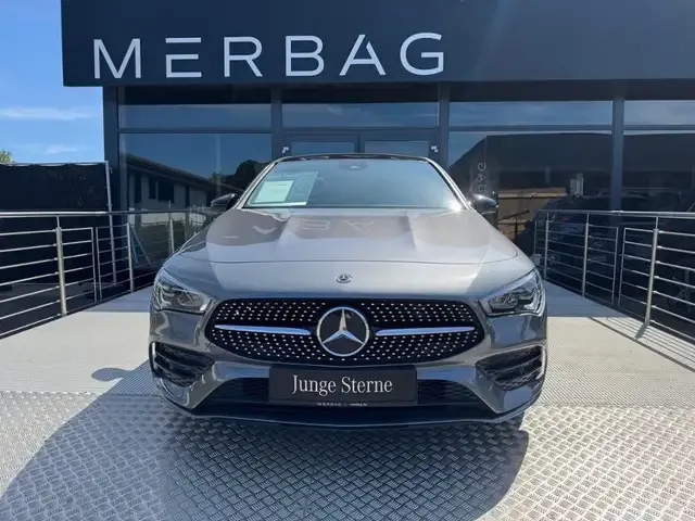 Mercedes-Benz CLA 180