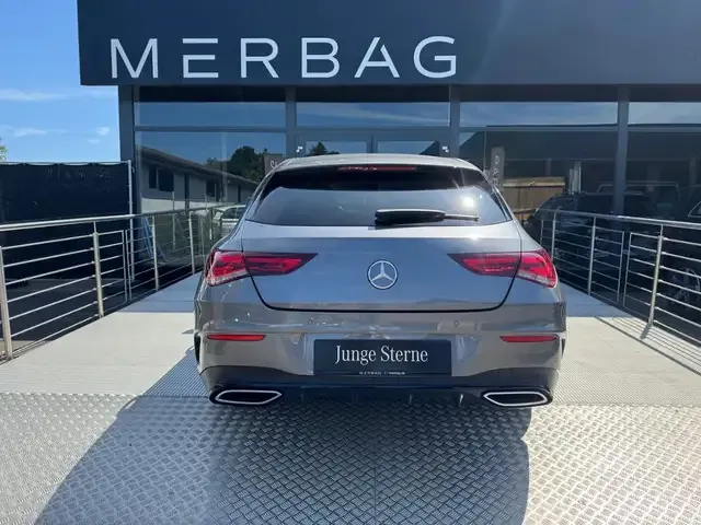 Mercedes-Benz CLA 180