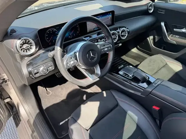 Mercedes-Benz CLA 180