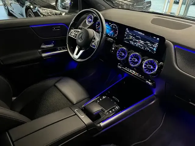 Mercedes-Benz GLA 220