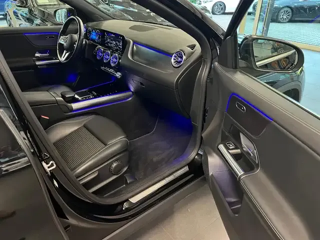Mercedes-Benz GLA 220