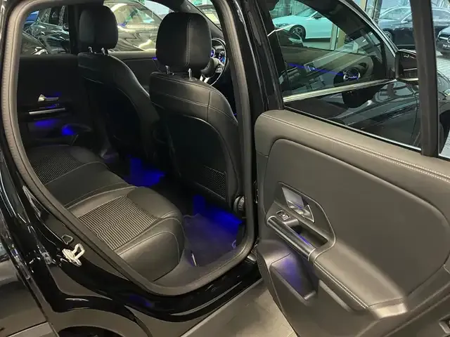 Mercedes-Benz GLA 220