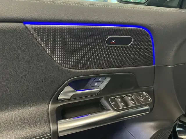 Mercedes-Benz GLA 220