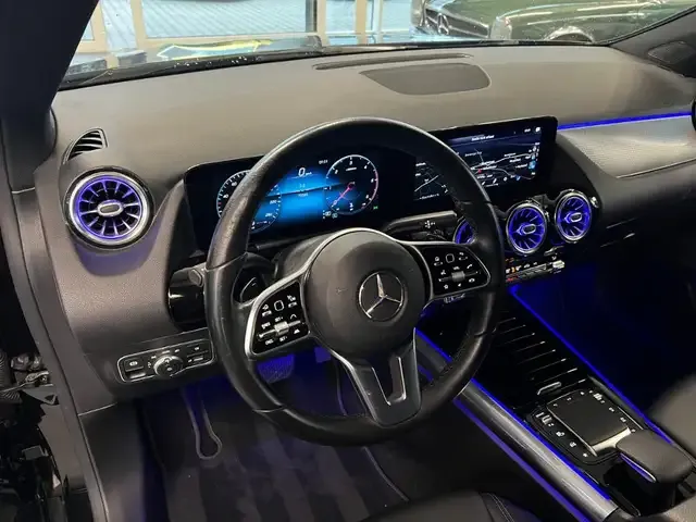 Mercedes-Benz GLA 220