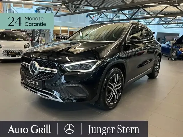 Mercedes-Benz GLA 220
