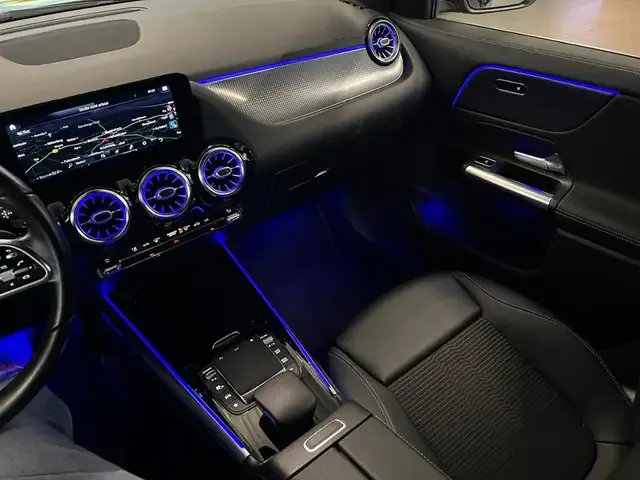 Mercedes-Benz GLA 220