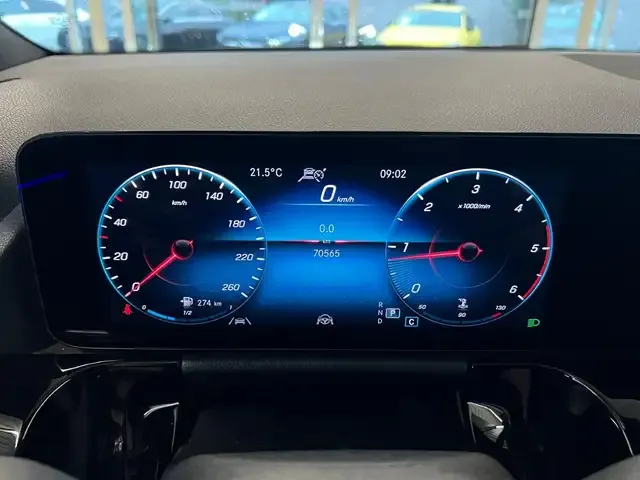 Mercedes-Benz GLA 220