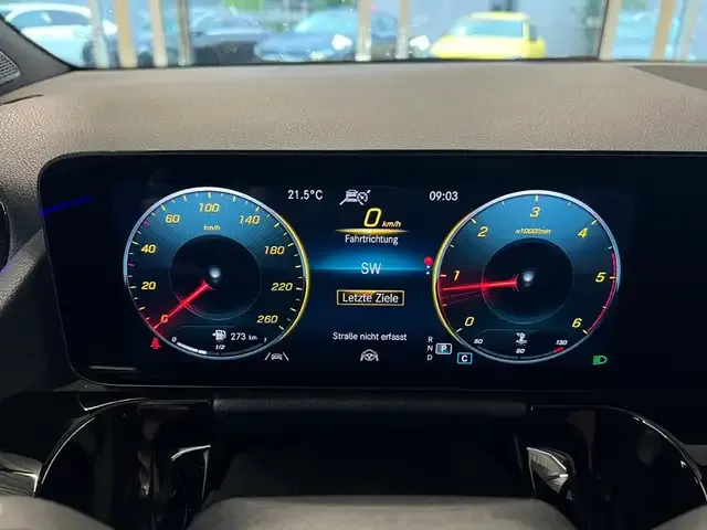 Mercedes-Benz GLA 220