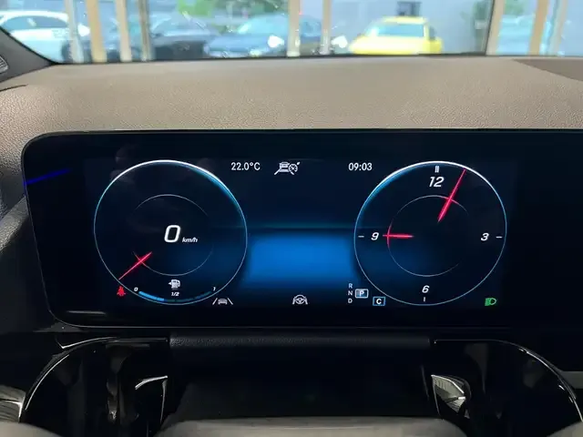 Mercedes-Benz GLA 220