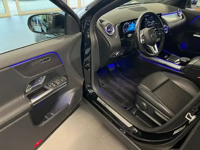 Mercedes-Benz GLA 220