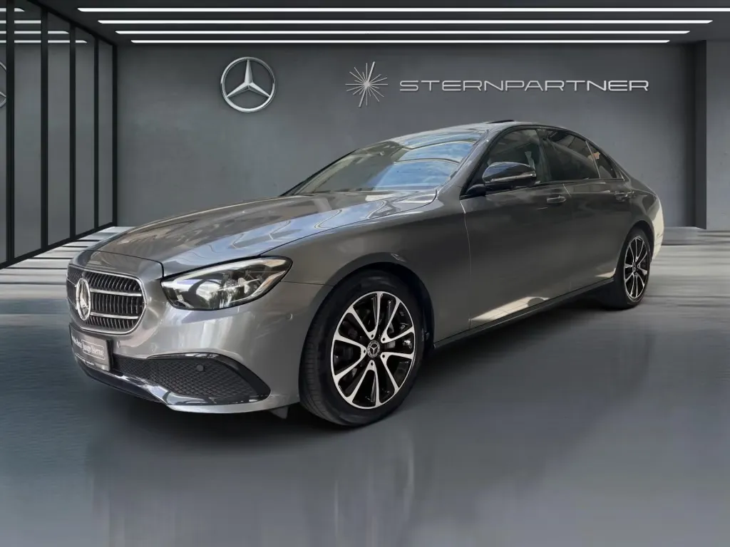 Mercedes-Benz E 220