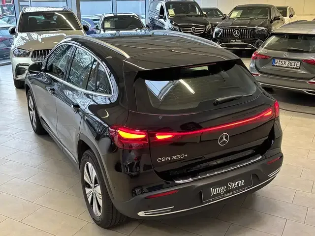 Mercedes-Benz EQA 250