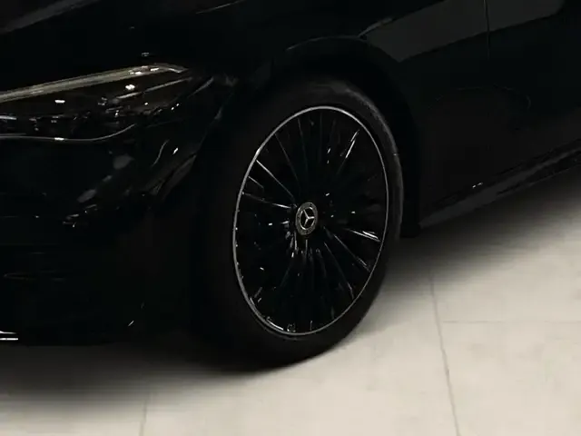 Mercedes-Benz CLE 180